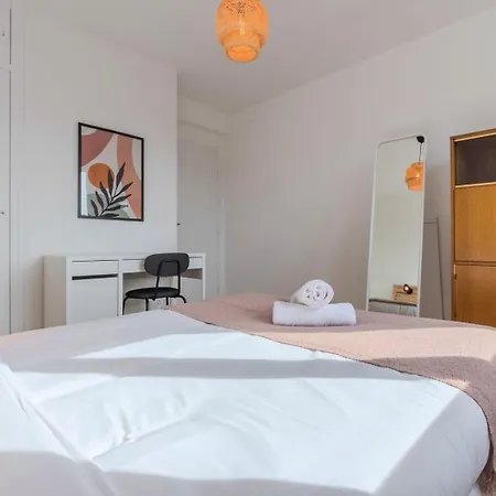 3 Bedroom Apartment Near Chu And City Center Lila Exterior foto